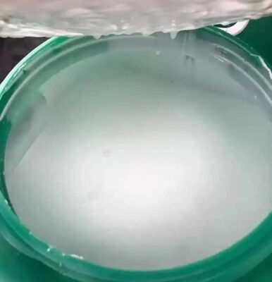İyi bir fiyat. Yapıştırıcılar ve Kaplamalar İçin Vinil Asetat-Etilen Emülsiyonu Süt Beyazı Sıvı VAE Emülsiyonu BJ-707 VAE707 çevrimiçi